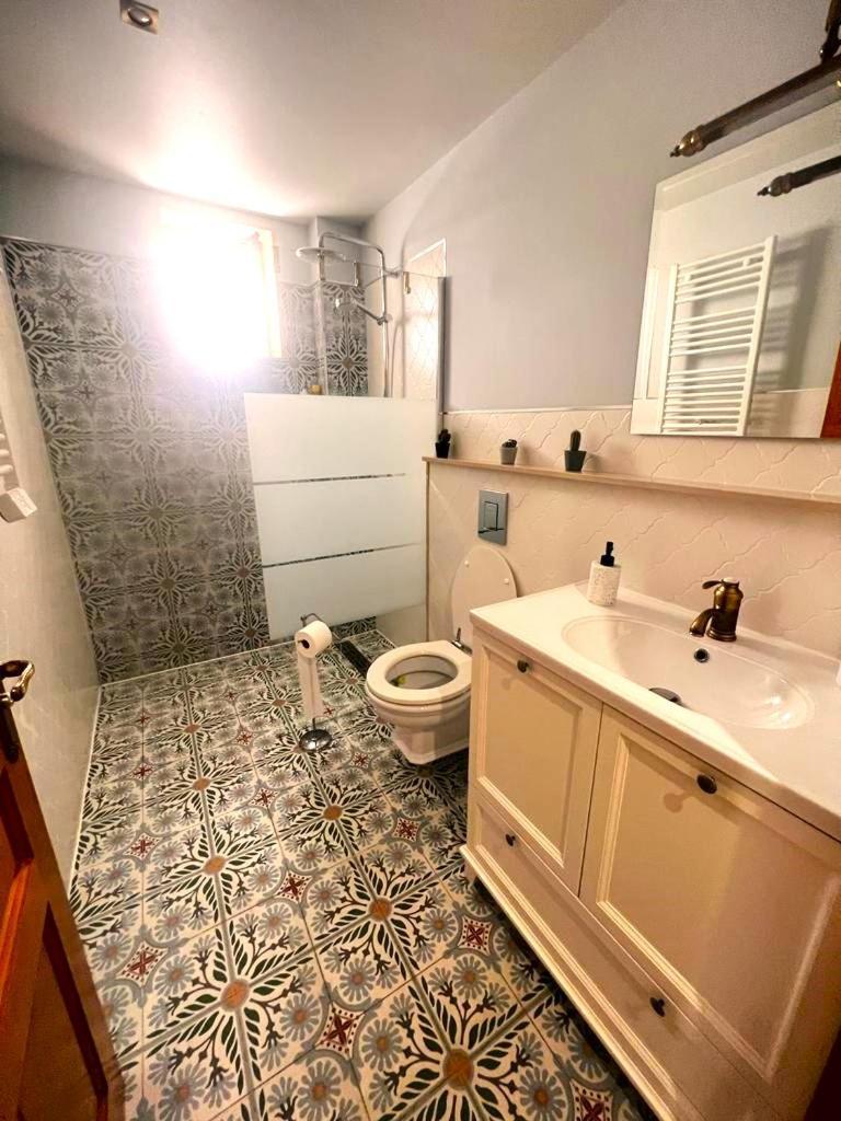 Esmeralda Apartment With Free Private Underground Parking Валенсия Экстерьер фото