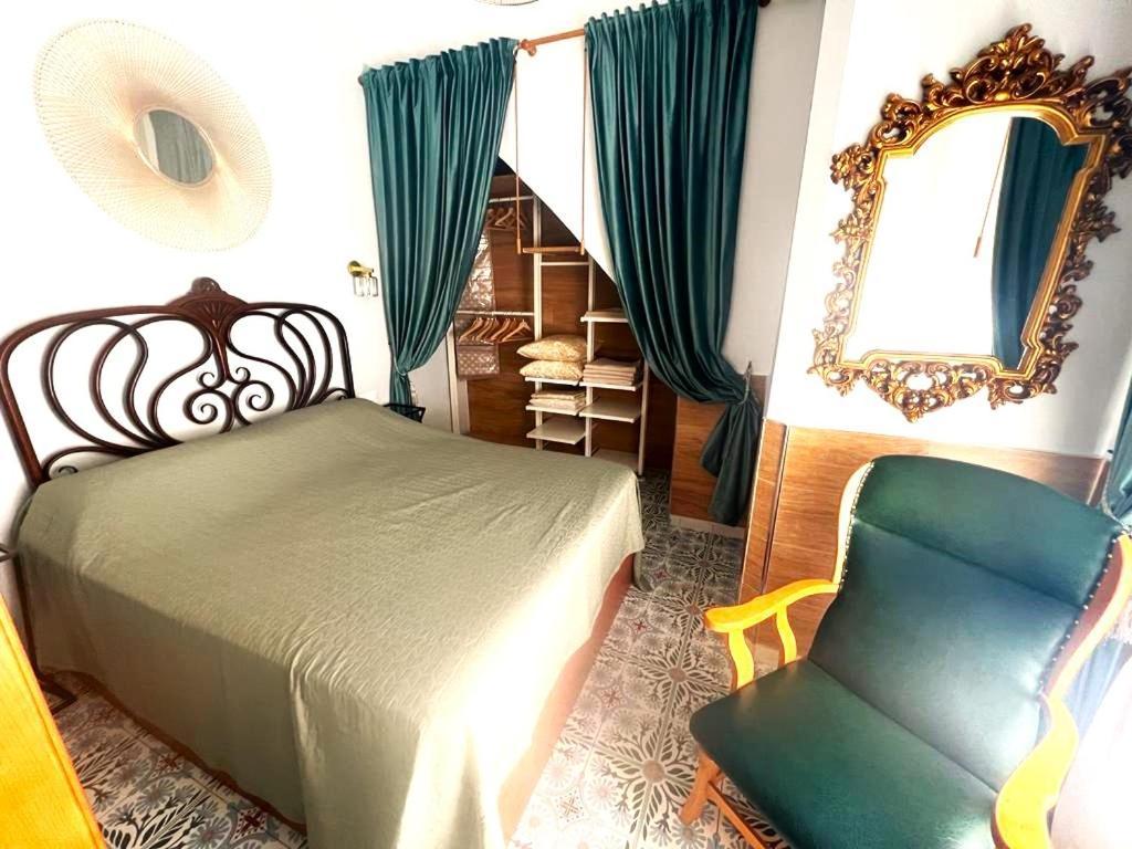Esmeralda Apartment With Free Private Underground Parking Валенсия Экстерьер фото